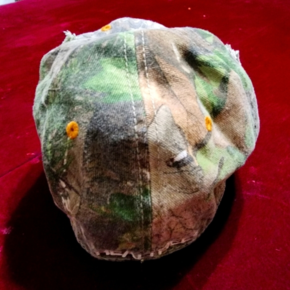 REALTREE Outdoor Distressed Camo Cap🧢 Unisex - Picture 4 of 7